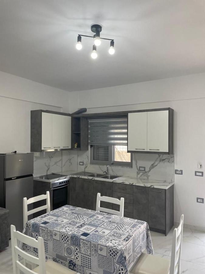 Taku Apartment Sarandë Exterior foto
